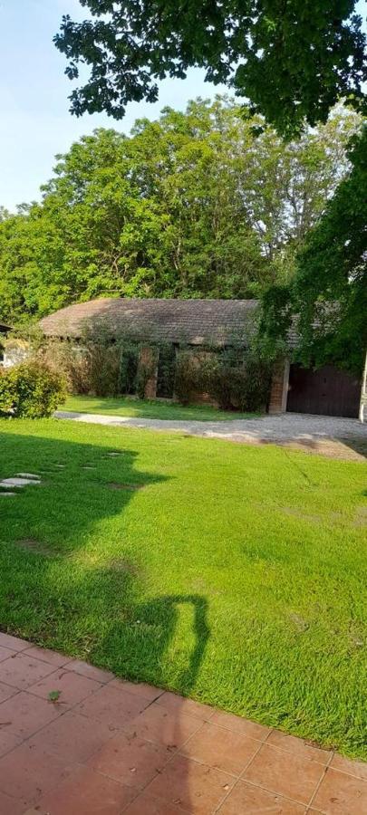 Tenuta Ferrari Cortile Екстериор снимка